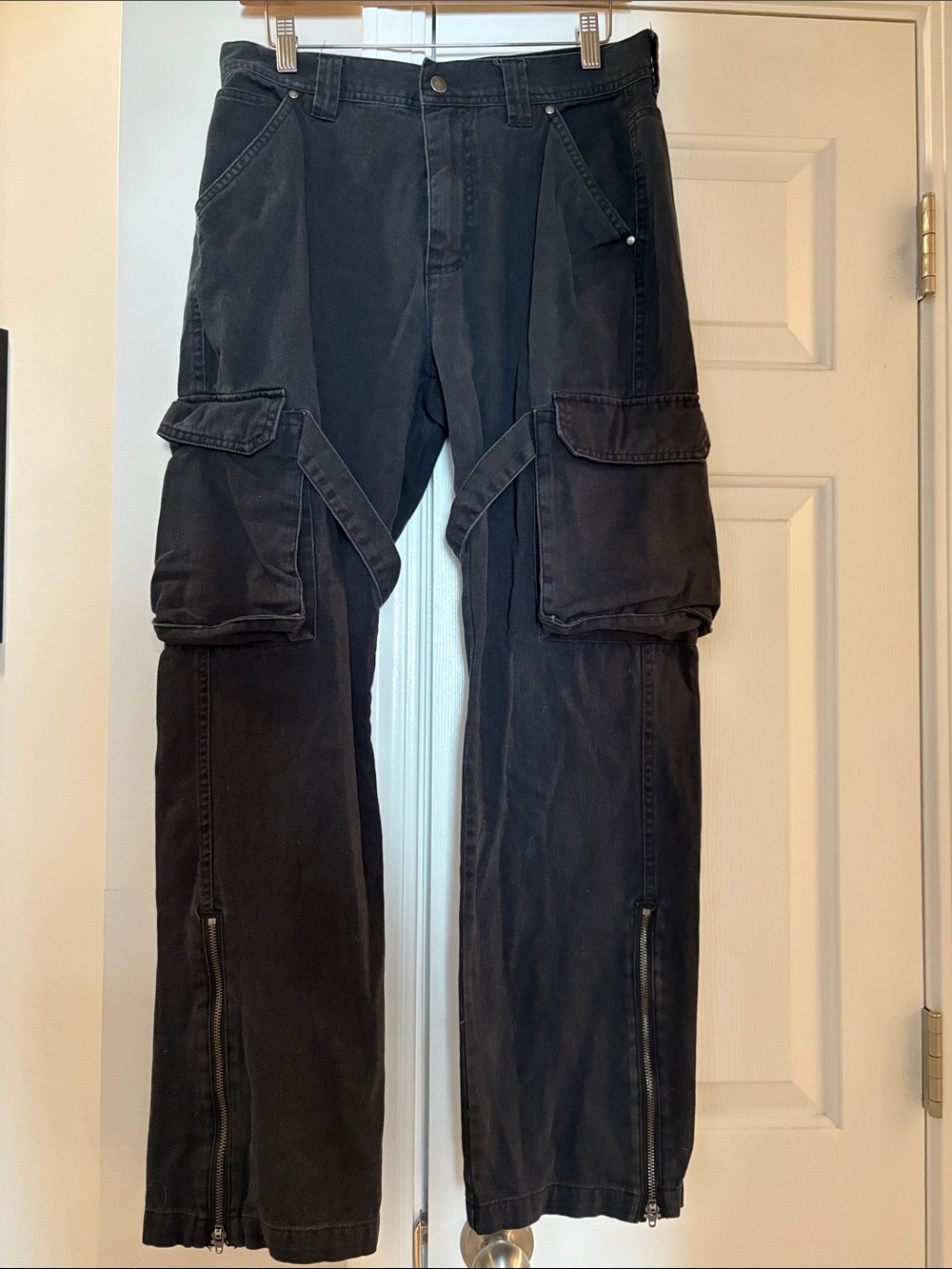 Women's Black Baggy Wide-Leg Cargo Jeans - Utility Style